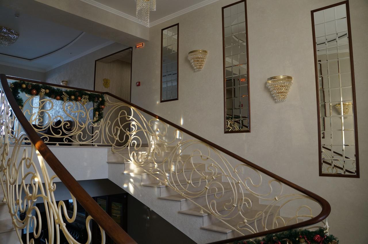 Best Hotel And Restaurant Complex Dunaivtsi Екстериор снимка