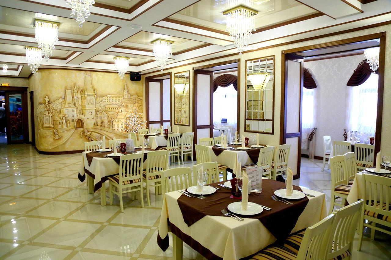 Best Hotel And Restaurant Complex Dunaivtsi Екстериор снимка